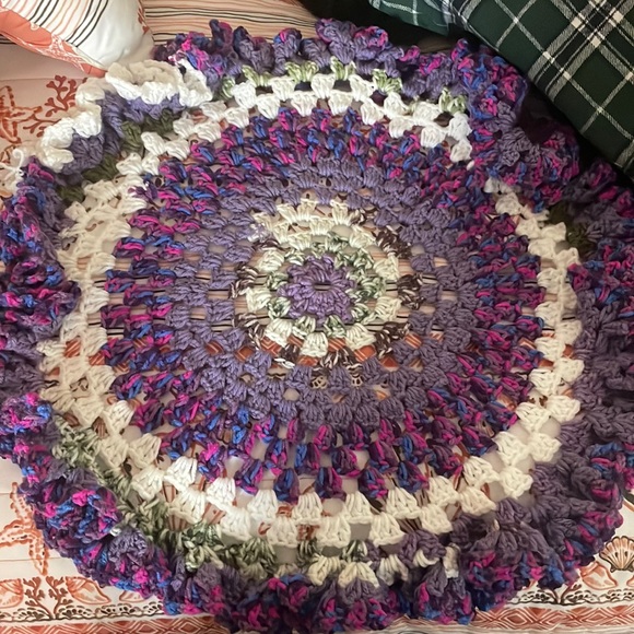 Festive hand-woven mat - Picture 1 of 1